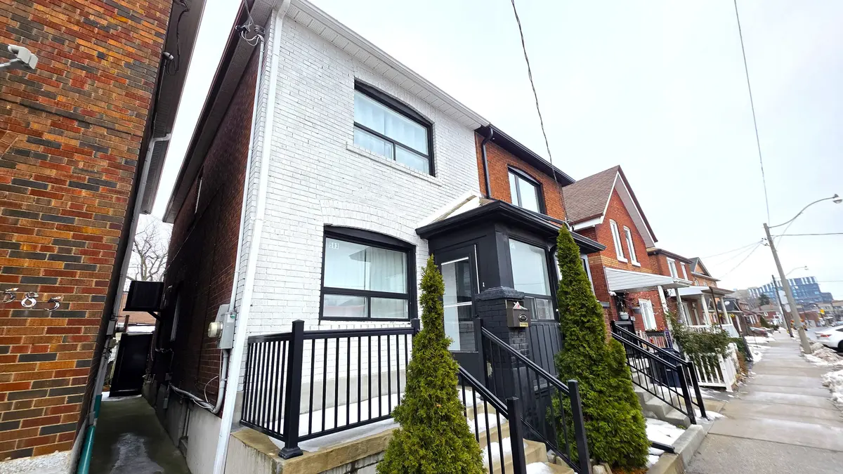 583 Old Weston RD, Toronto W03, ON M6N 3B2