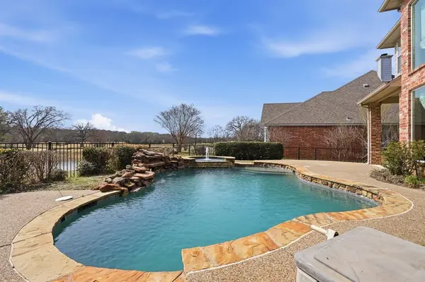 2304 Watercrest Drive, Keller, TX 76248