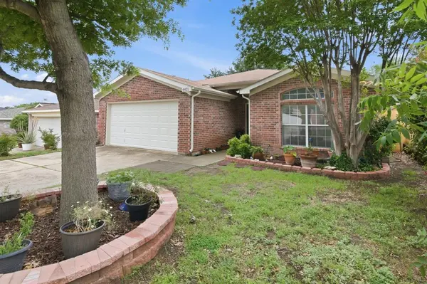 6421 Riverwater Trail, Fort Worth, TX 76179