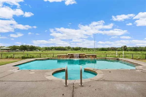 815 N Spikes Road, Corsicana, TX 75110