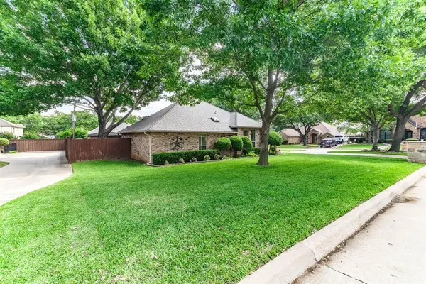 1 Kimberly Court, Mansfield, TX 76063