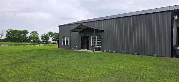 1410 Rs County Road 1235, Point, TX 75472