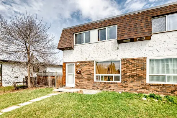 3042 Doverville CRES SE, Calgary, AB t2b1t9