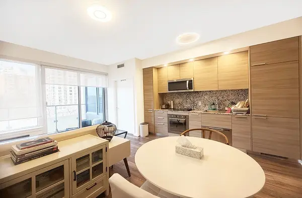 75 Canterbury PL #615, Toronto C07, ON M2N 0L2