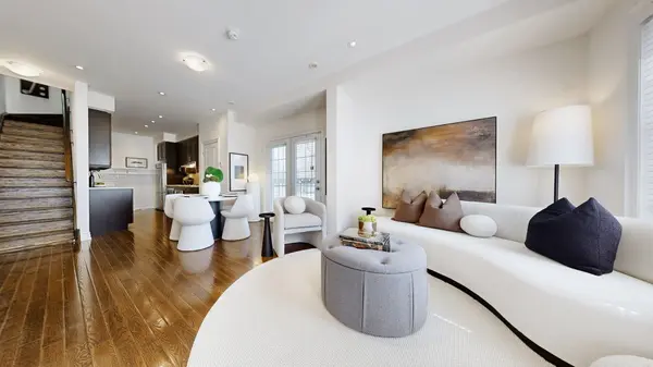 82 Hargrave LN, Toronto C12, ON M4N 0A4