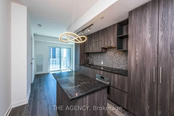 1 Yorkville AVE #3412, Toronto C02, ON M4W 0B1