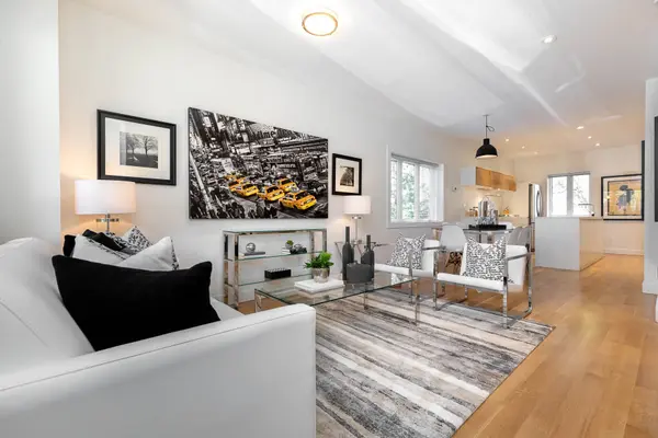 173 Duplex AVE, Toronto C03, ON M5P 2A8