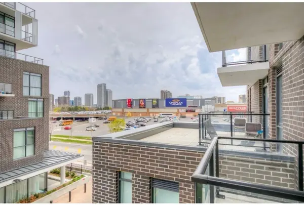 128 Fairview Mall DR #317, Toronto C15, ON M2J 2Z1