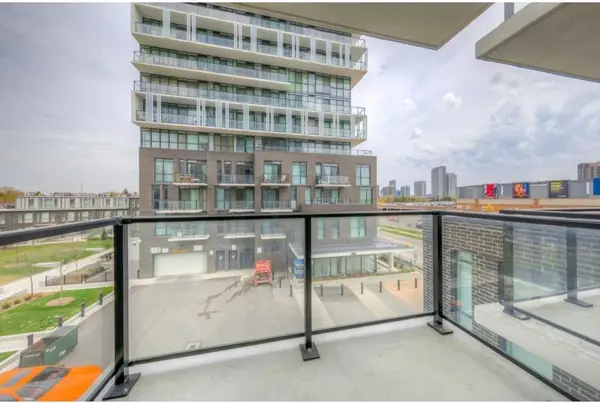 128 Fairview Mall DR #317, Toronto C15, ON M2J 2Z1