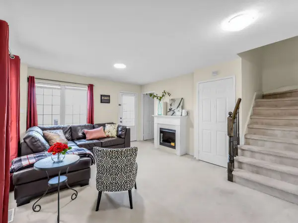 902 Audley RD N, Ajax, ON L1Z 1W2