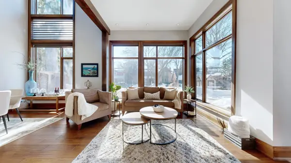 227 second ST, Whitchurch-stouffville, ON L4A 1B9