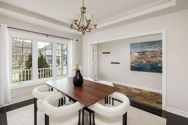 337 Kirkvalley CRES, Aurora, ON L4G 7S1