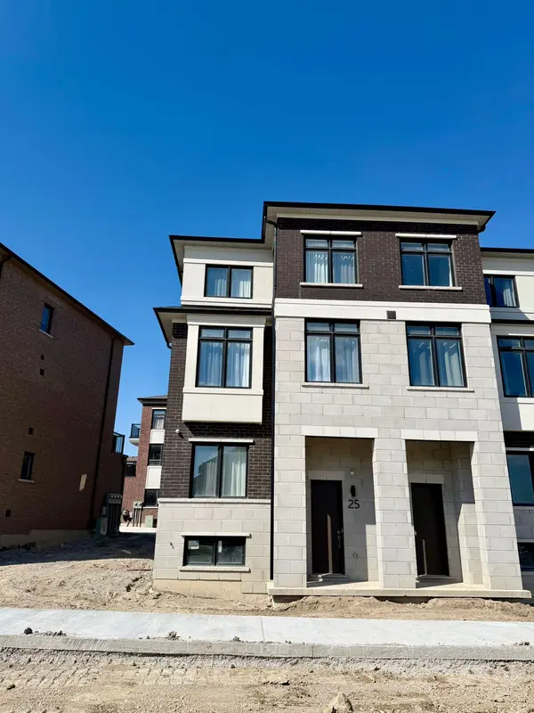 25 Victor Metcalf LN, Richmond Hill, ON L4B 0J7