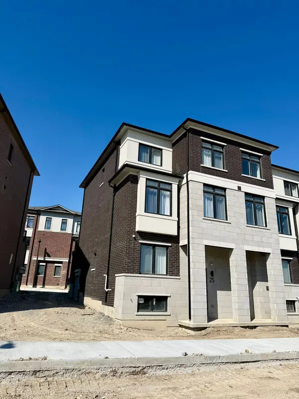 25 Victor Metcalf LN, Richmond Hill, ON L4B 0J7