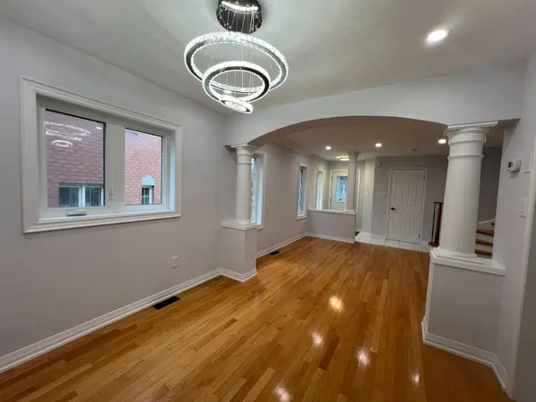 15 Futura AVE, Richmond Hill, ON L4S 1V2