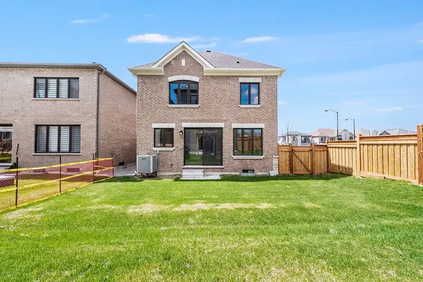 73 Bearberry RD, Springwater, ON L9X 2C9