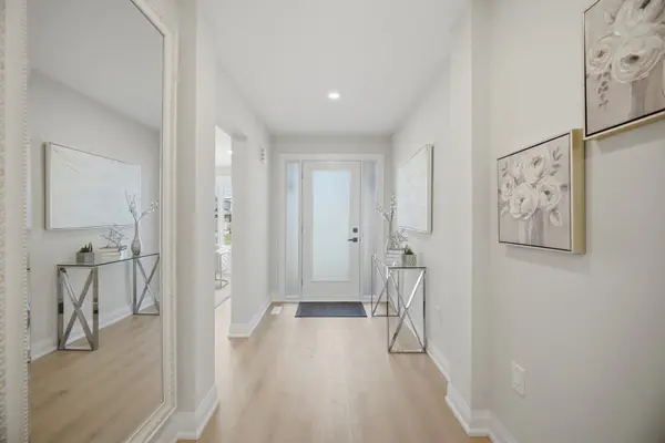 11 Wessenger DR, Barrie, ON L4N 8R8