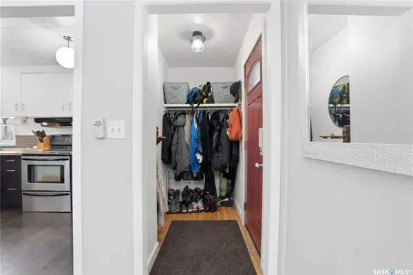 1104 33rd STREET E, Saskatoon, SK S7K 0S8