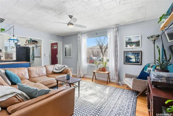 1104 33rd STREET E, Saskatoon, SK S7K 0S8