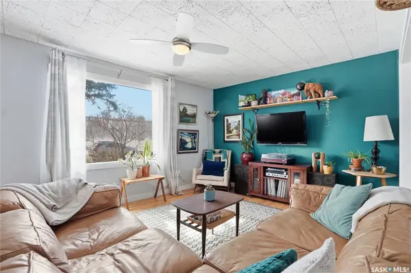 1104 33rd STREET E, Saskatoon, SK S7K 0S8