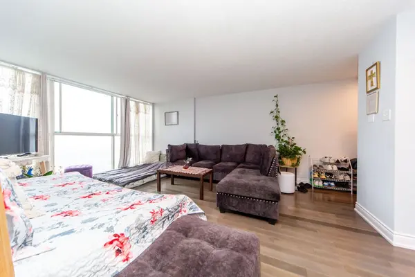 4205 Shipp DR #2706, Mississauga, ON L4Z 2Y9