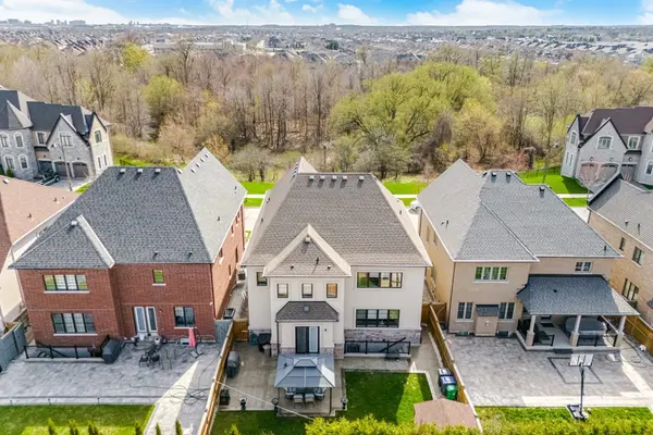 67 Degrey DR, Brampton, ON L6P 0L2