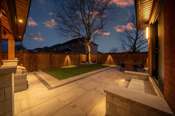 3 Thornbury RD, Caledon, ON L7E 1J4