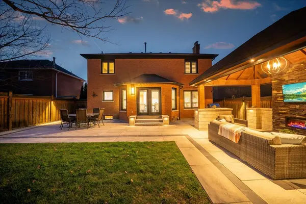 3 Thornbury RD, Caledon, ON L7E 1J4