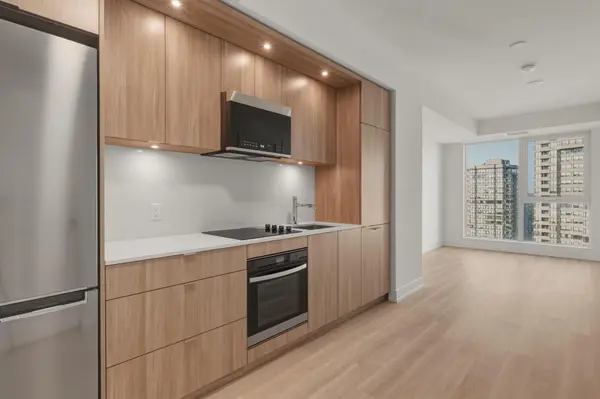 25 Cordova AVE #1714, Toronto W08, ON M9A 0E5