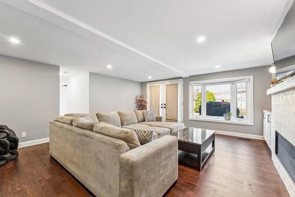 43 Ferndale CRES, Brampton, ON L6W 1G1