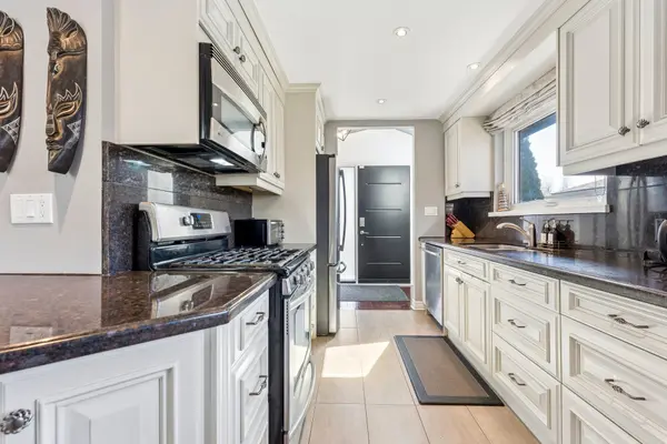 43 Ferndale CRES, Brampton, ON L6W 1G1