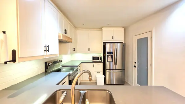 583 Old Weston RD, Toronto W03, ON M6N 3B2