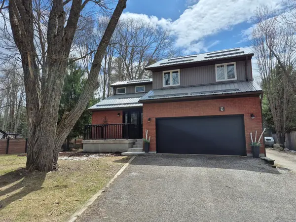 9 Daleman DR, Bracebridge, ON P1L 1A8