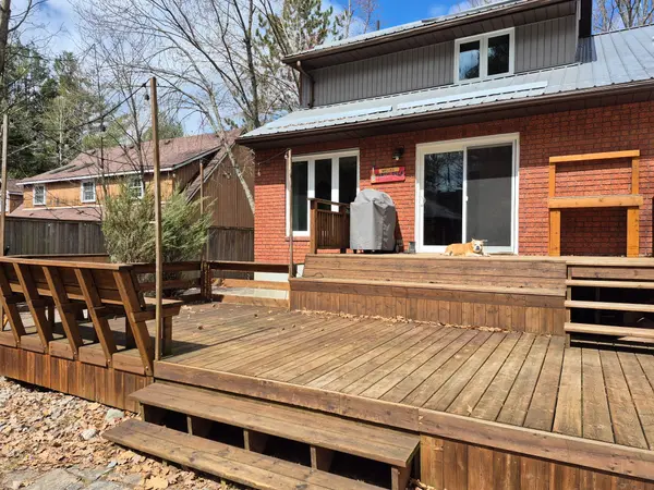 9 Daleman DR, Bracebridge, ON P1L 1A8