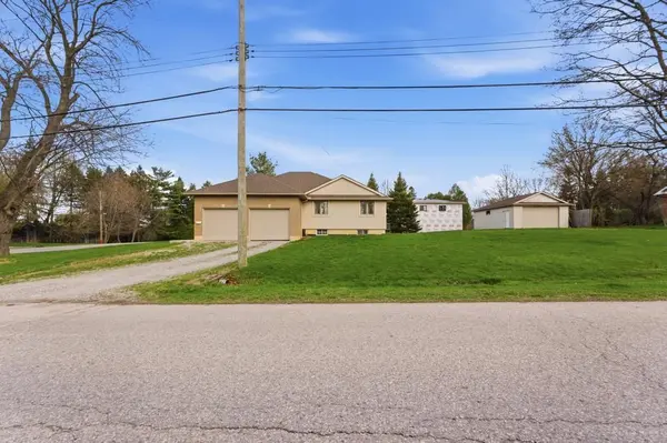 80 Lister AVE, Hamilton, ON L9B 1E2