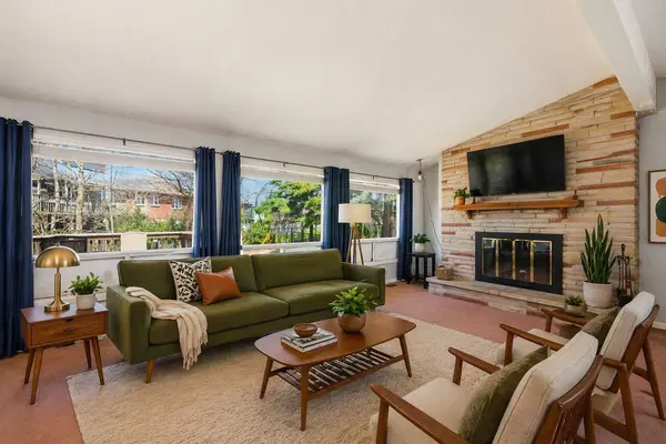 30 Maple CRES, Kawartha Lakes, ON K9V 2R7