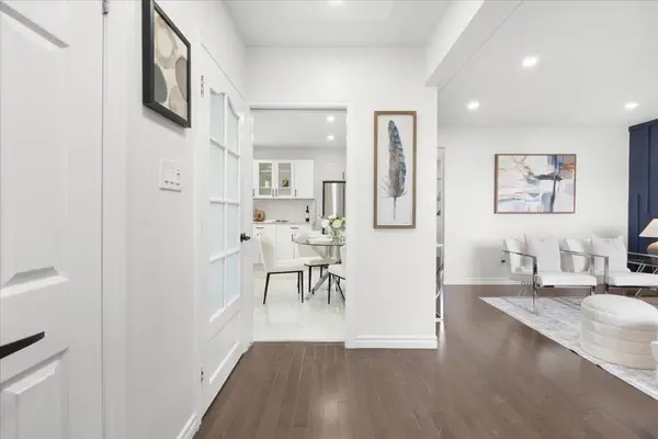 56 Nash RD S, Hamilton, ON L8K 4J7