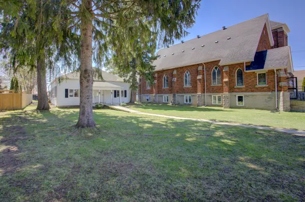 221 Lambton ST E, West Grey, ON N0G 1R0