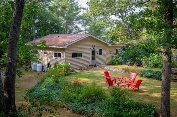 11 Drury LN, Gravenhurst, ON P1P 1R2