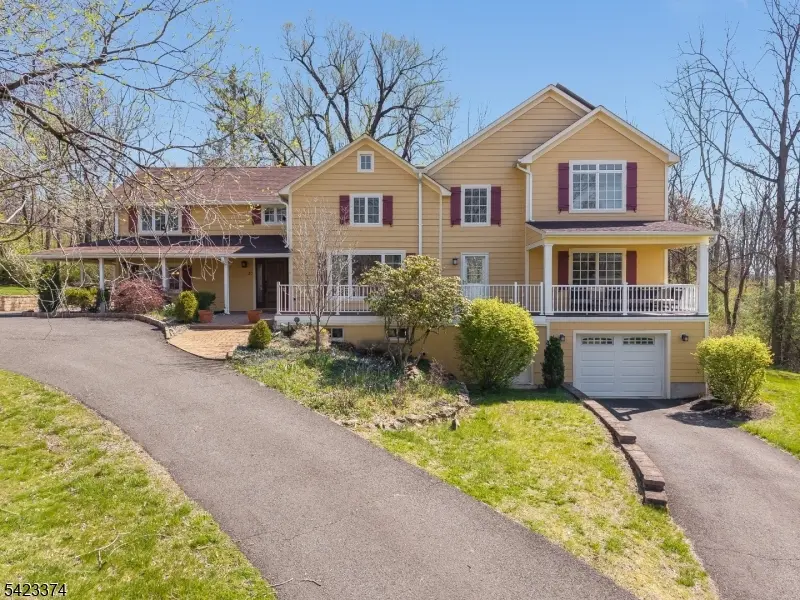 20 Woodland Terrace, High Bridge Boro, NJ 08829