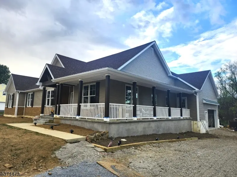 81 Belview Rd, Lopatcong Twp., NJ 08865