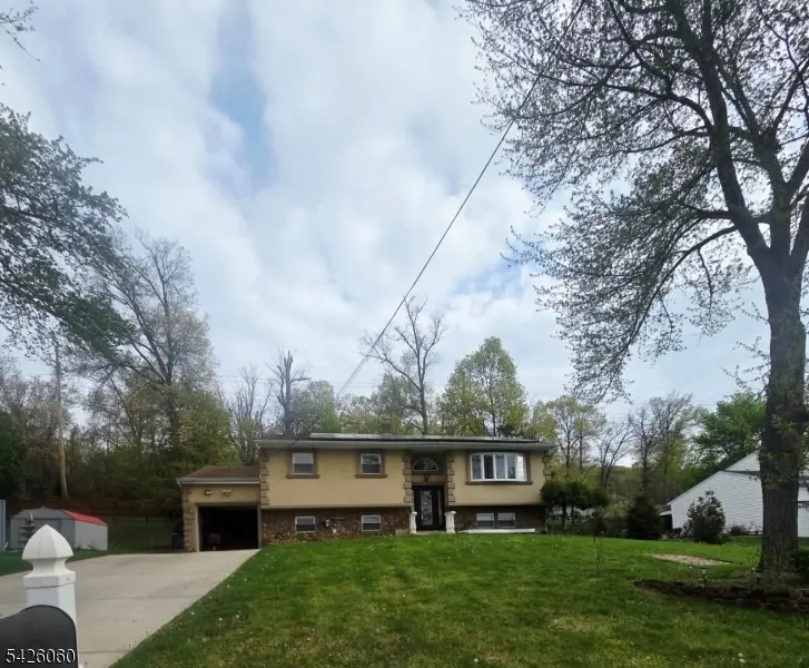 65 Shady Ln, Bridgewater Twp., NJ 08805