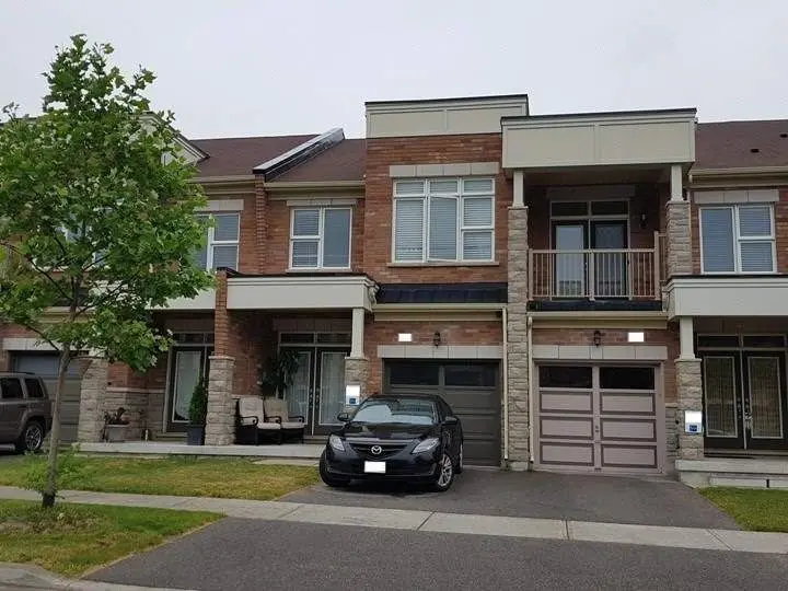 28 Black Locust DR, Markham, ON L6E 0P8