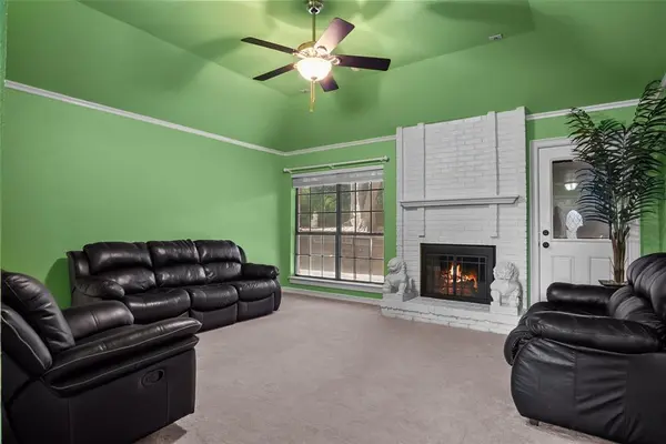 4922 Canberra Lane, Arlington, TX 76017