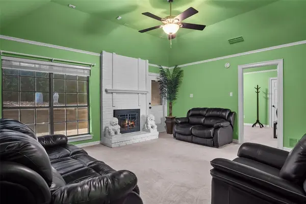 4922 Canberra Lane, Arlington, TX 76017