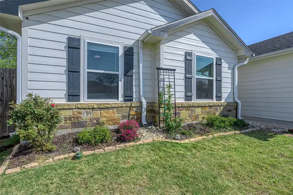 105 Thode Street, Whitesboro, TX 76273