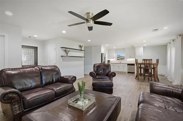 105 Thode Street, Whitesboro, TX 76273