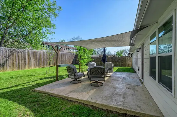 105 Thode Street, Whitesboro, TX 76273