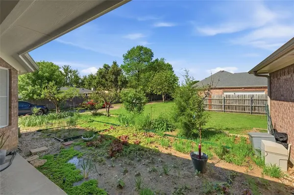 7451 Stonybrooke Drive, North Richland Hills, TX 76182