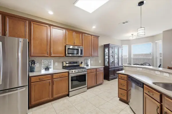 10616 Donnis Drive, Fort Worth, TX 76244